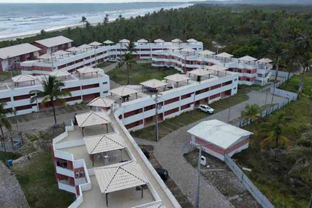 Condomi. Praia Da Perola -Beira Mar-Ilheus/Itacare Екстериор снимка